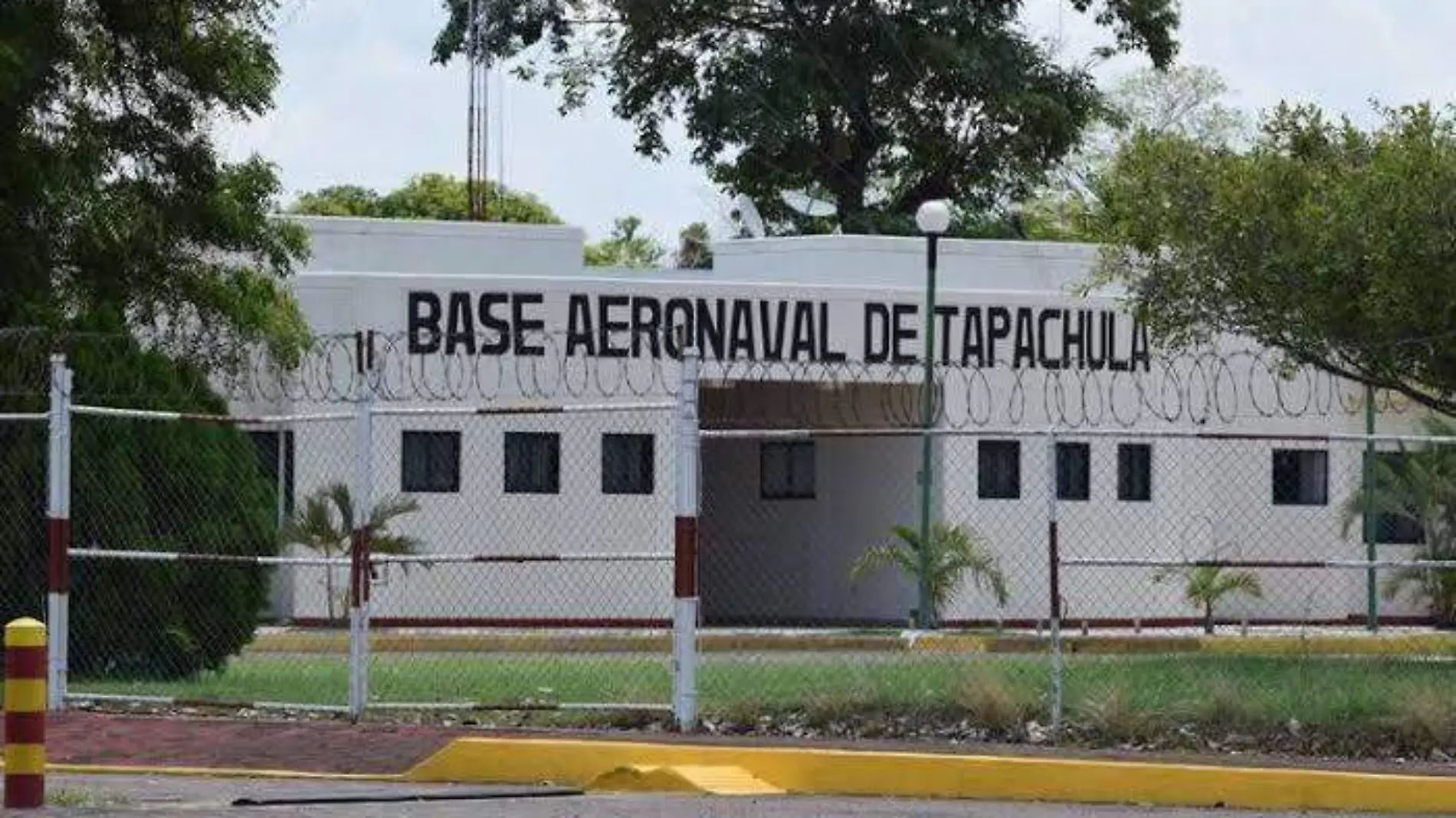 base aeronaval